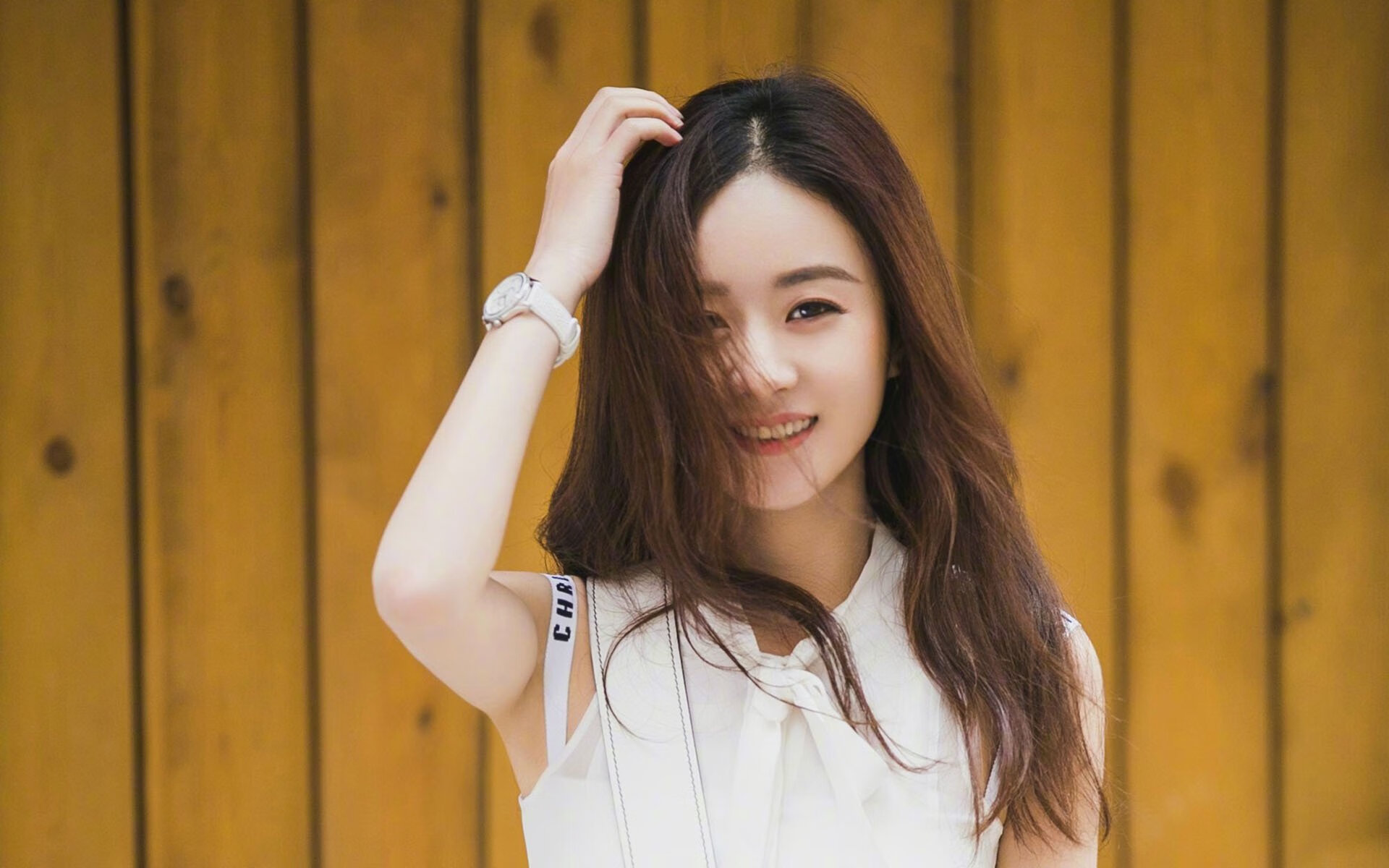 开云入口-法国中卫红牌+乌龙，成为焦点人物，法国中卫的