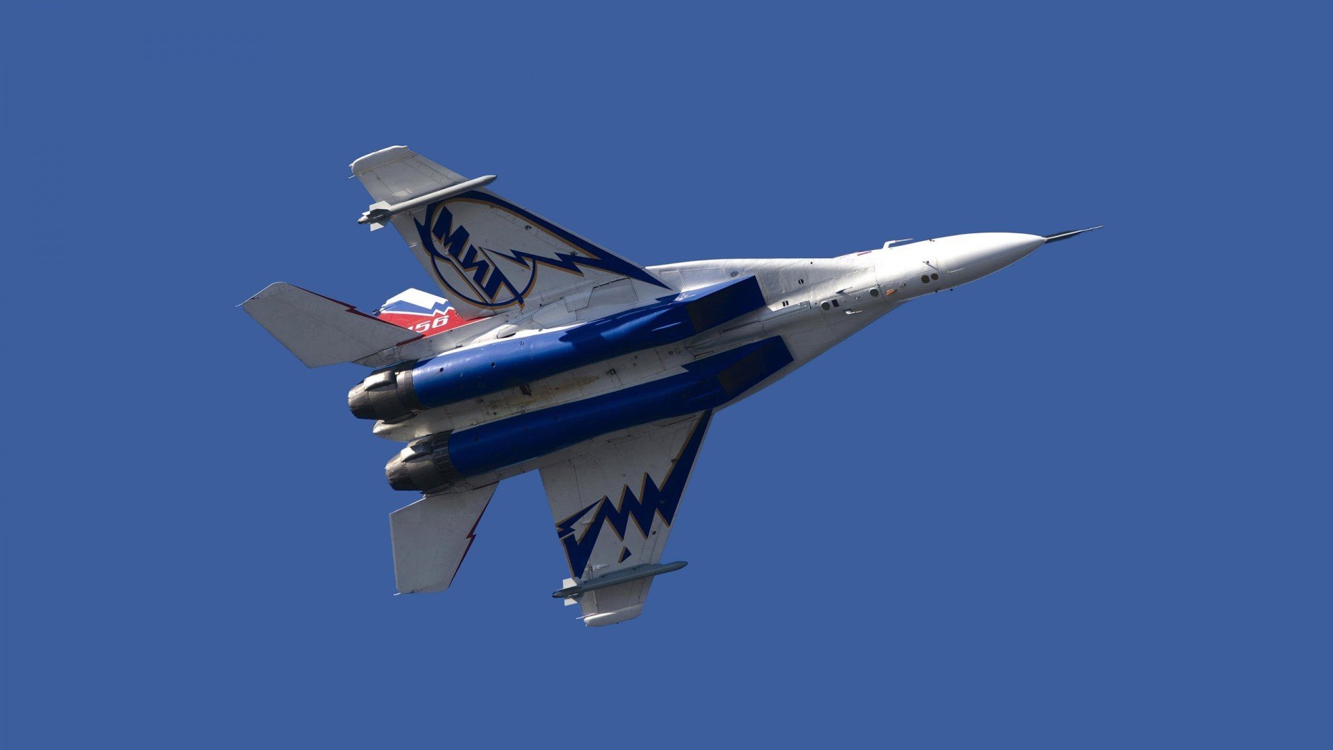 开云体育视频直播-追求极限：车手如何准备每一次冲刺？，车手需要怎么训练