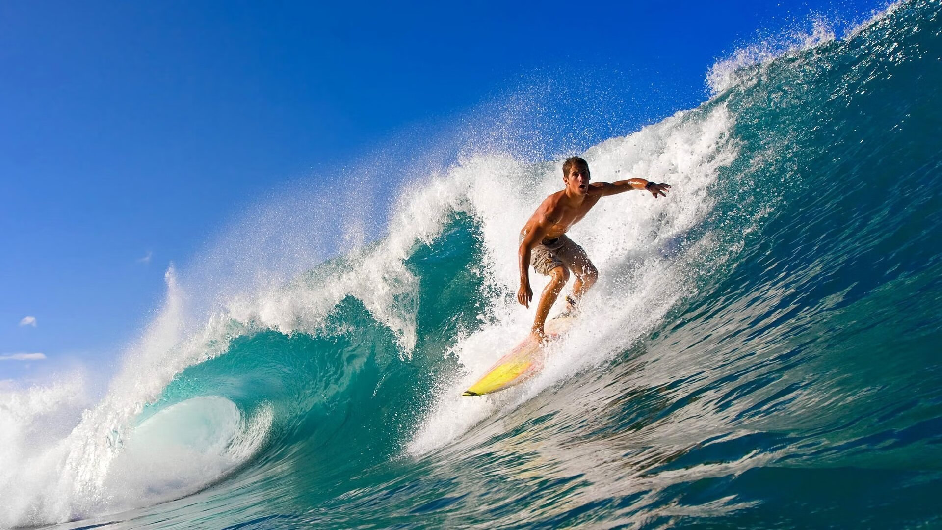 开云体育充值-跨栏赛跑，闪电出击展示速度魅力，跨栏跑技术视频